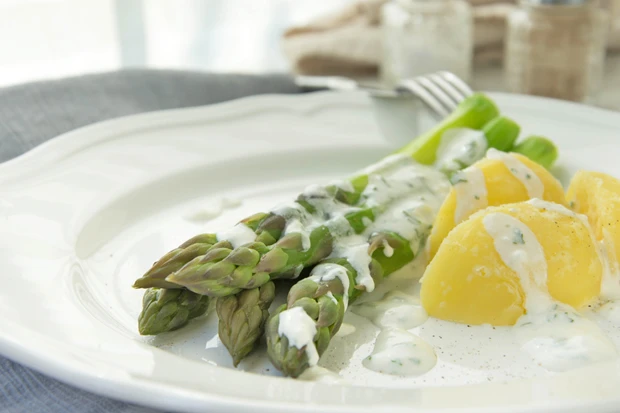 Spargel mit Kartoffeln
