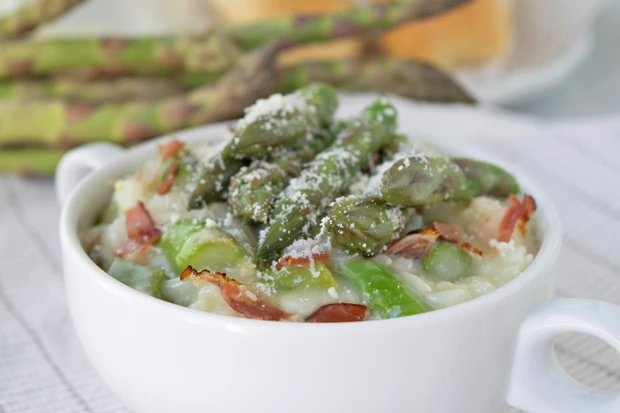 Spargelrisotto mit Speck