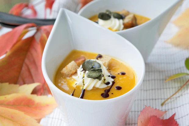 K&uuml;rbis-Mango-Suppe