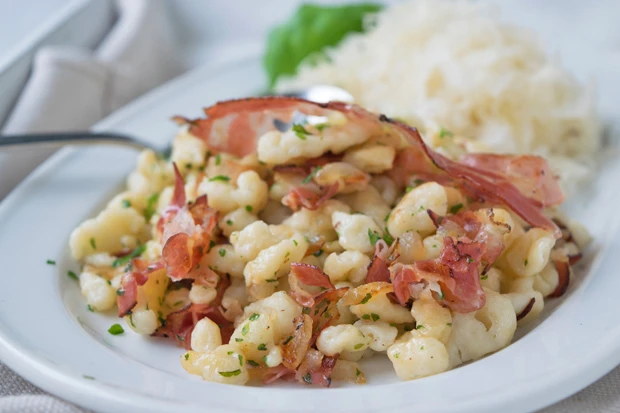 Spätzlepfanne mit Speck