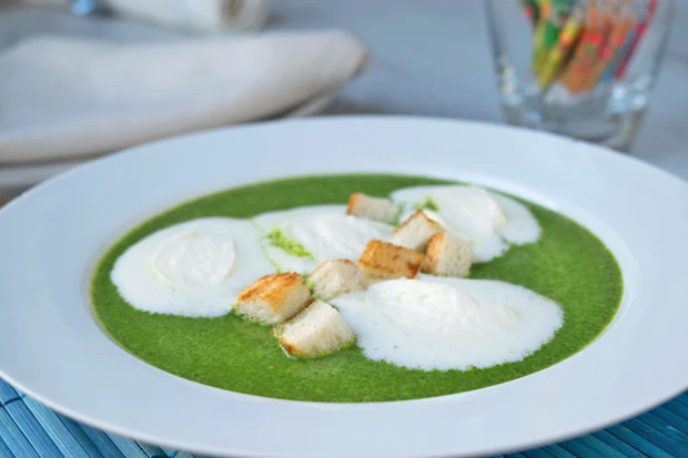 Spinatcremesuppe mit Kokosmilch