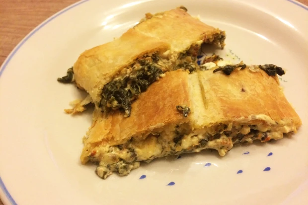 Spinatstrudel mit Bl&auml;tterteig
