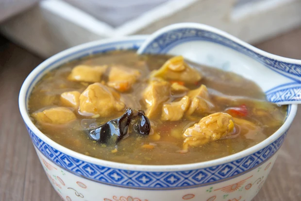Vietnamesische Pho-Suppe