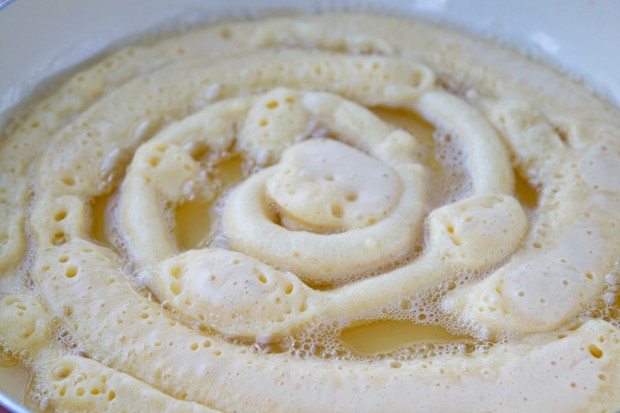 Strauben mit Sauerrahm