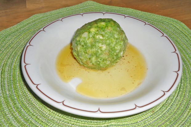 Spinatknödel mit Cremespinat