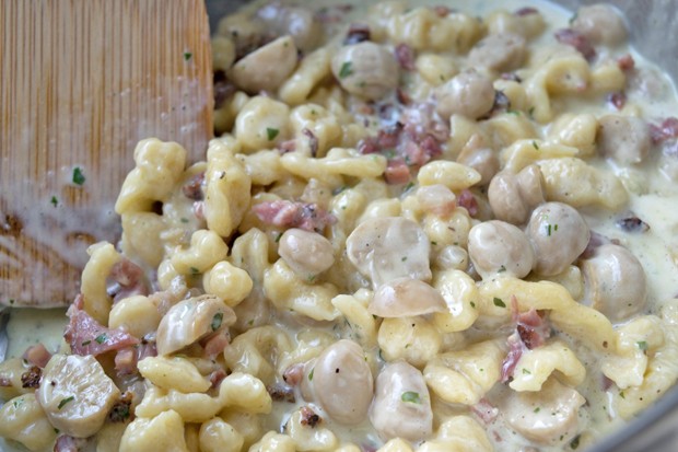 Spätzlepfanne mit Speck
