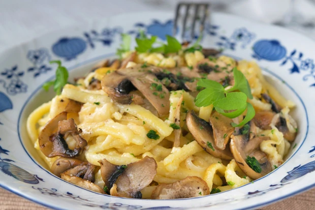 Sp&auml;tzlepfanne mit K&auml;se