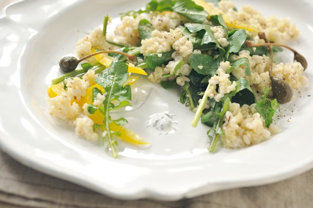 Basilikum-Couscous mit Fischfilet