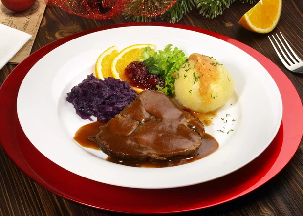 Rehbraten mit Rotkohl