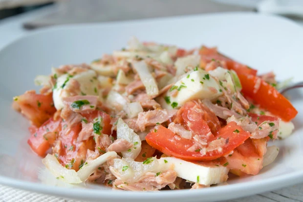 Thunfischsalat mit Mozzarella