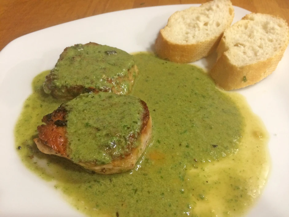 Schweinefilet mit Basilikumcreme