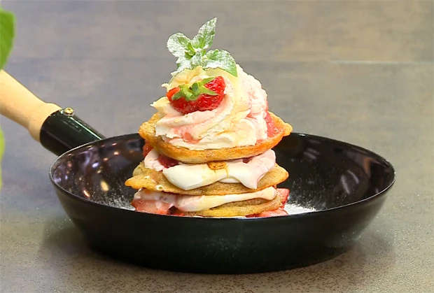 Buchweizencrepes mit Erdbeeren