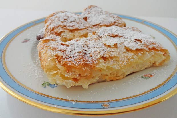 Topfenstrudel mit Blätterteig