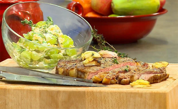 Rib Eye Steak mit Trauben-Linsen-Salat