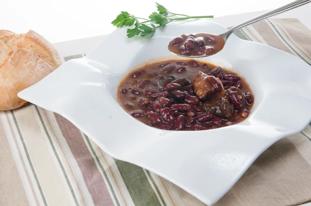 Bohnensuppe mit Rindfleisch