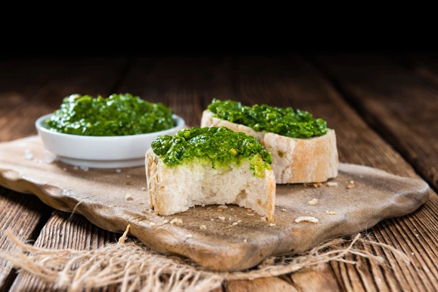 Topfenk&auml;se mit B&auml;rlauch