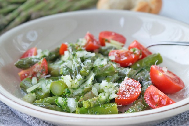 Vinaigrette grüner Spargel
