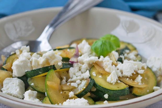 Einfaches Zucchinigemüse