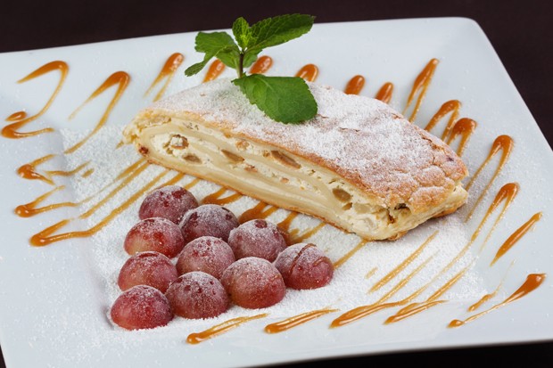 Weintraubenstrudel