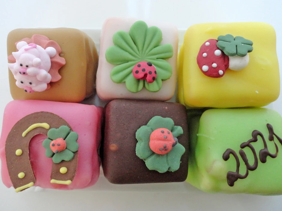 Petit Fours