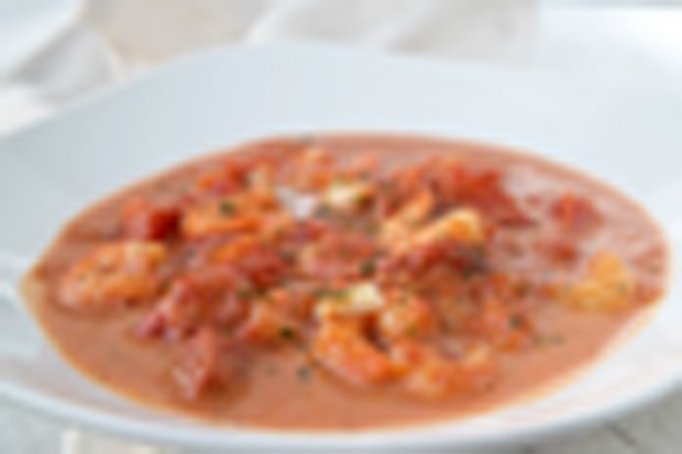 Tomatensuppe mit Garnelen