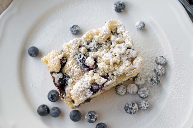 Schwarzbeerkuchen mit Streusel