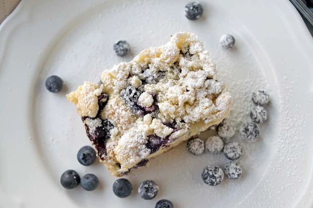Schwarzbeerkuchen mit Streusel