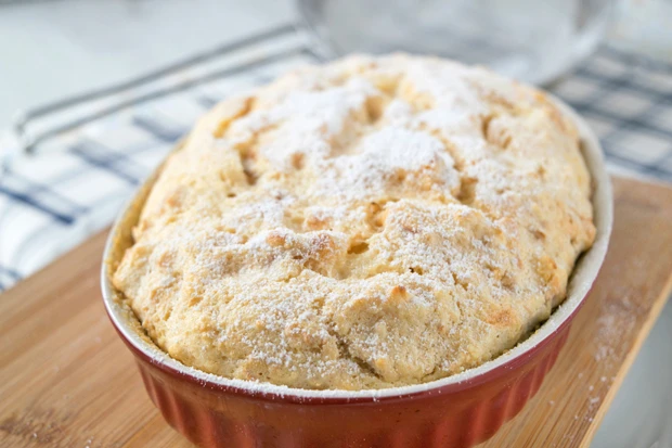 Semmelauflauf mit Apfel