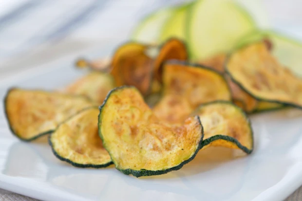 Zucchini Chips aus der Mikrowelle