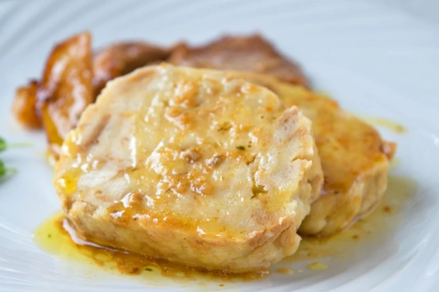Serviettenkn&ouml;del in Folie garen