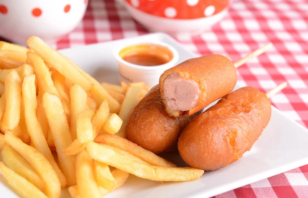 Amerikanische Corn Dogs