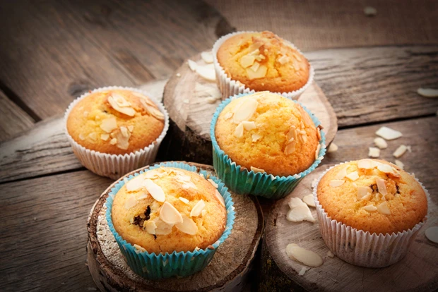 Mandel Muffins
