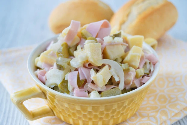 Fleischwurstsalat mit K&auml;se