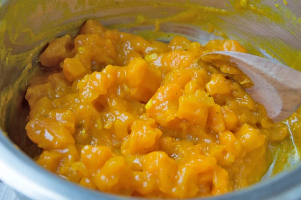 K&uuml;rbis Chutney mit Curry