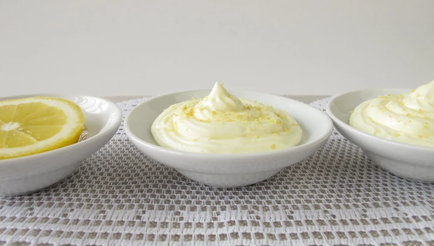 Zitronen-Topfencreme