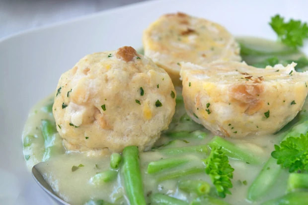 Saure Bohnen mit Knödel