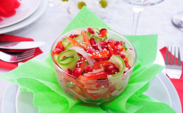 Gurkensalat mit Granatapfel