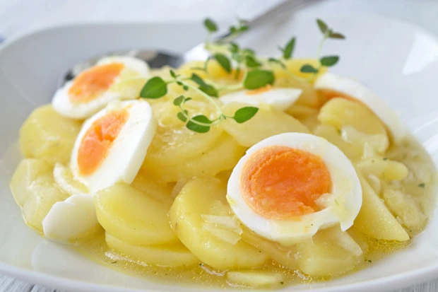 Kartoffelsalat mit Ei