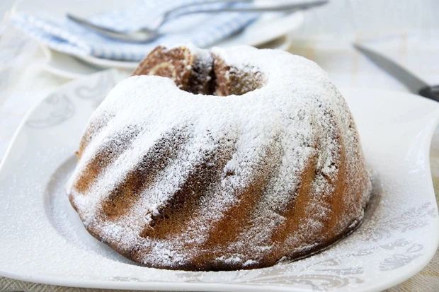 Vollkorn-Marmorgugelhupf mit Buttermilch