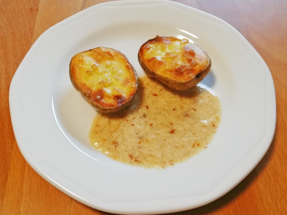 Steinpilzpesto mit Backkartoffeln