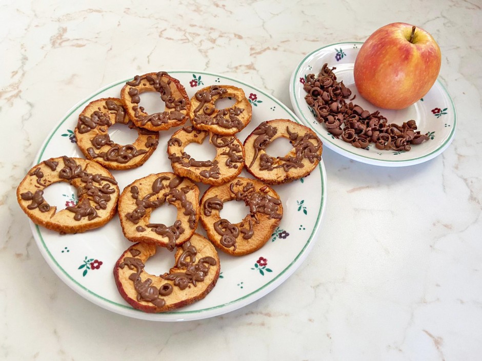 Apfelchips mit Schokolade