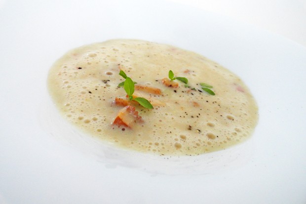 Kartoffelsuppe mit Eierschwammerl