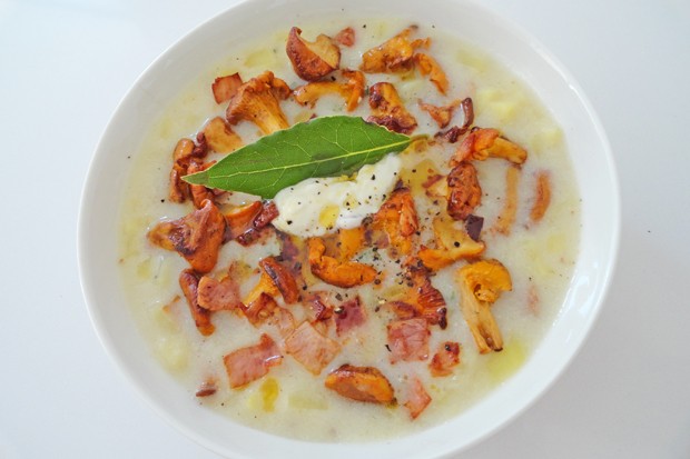 Kartoffelsuppe mit Eierschwammerl