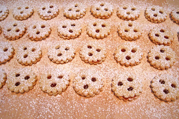 Mürbteigkekse mit Marmelade