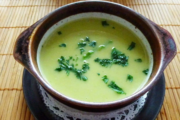 Gr&uuml;ne-Spargel-Suppe