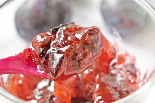 Pflaumenmarmelade mit Honig