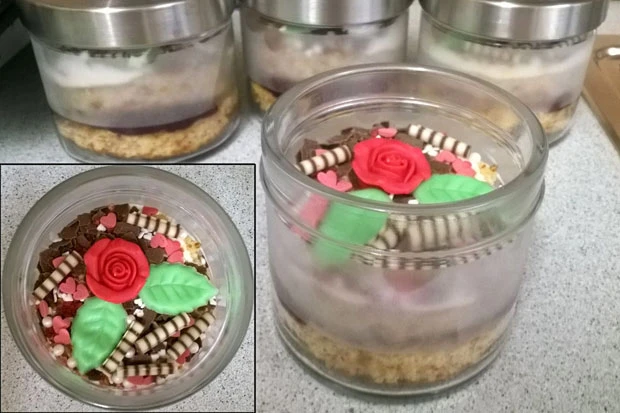 Haselnusskuchen im Glas