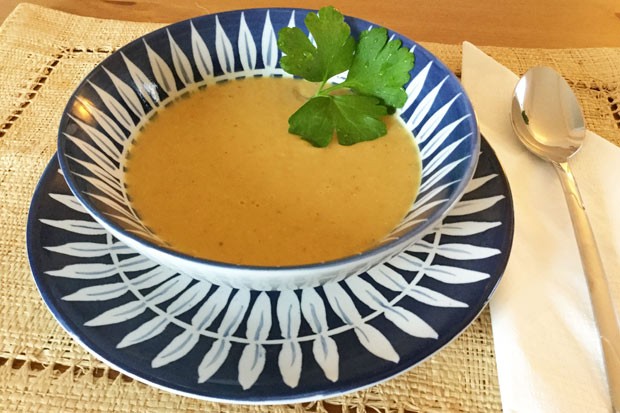 Asiatische Linsensuppe