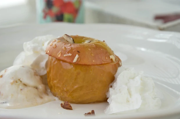 Brat&auml;pfel mit Eis und Marmelade