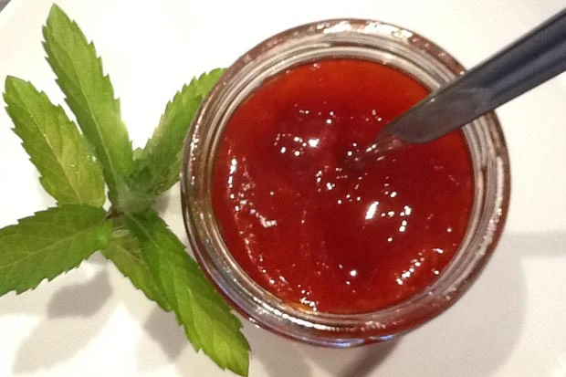 Erdbeermarmelade mit Minze